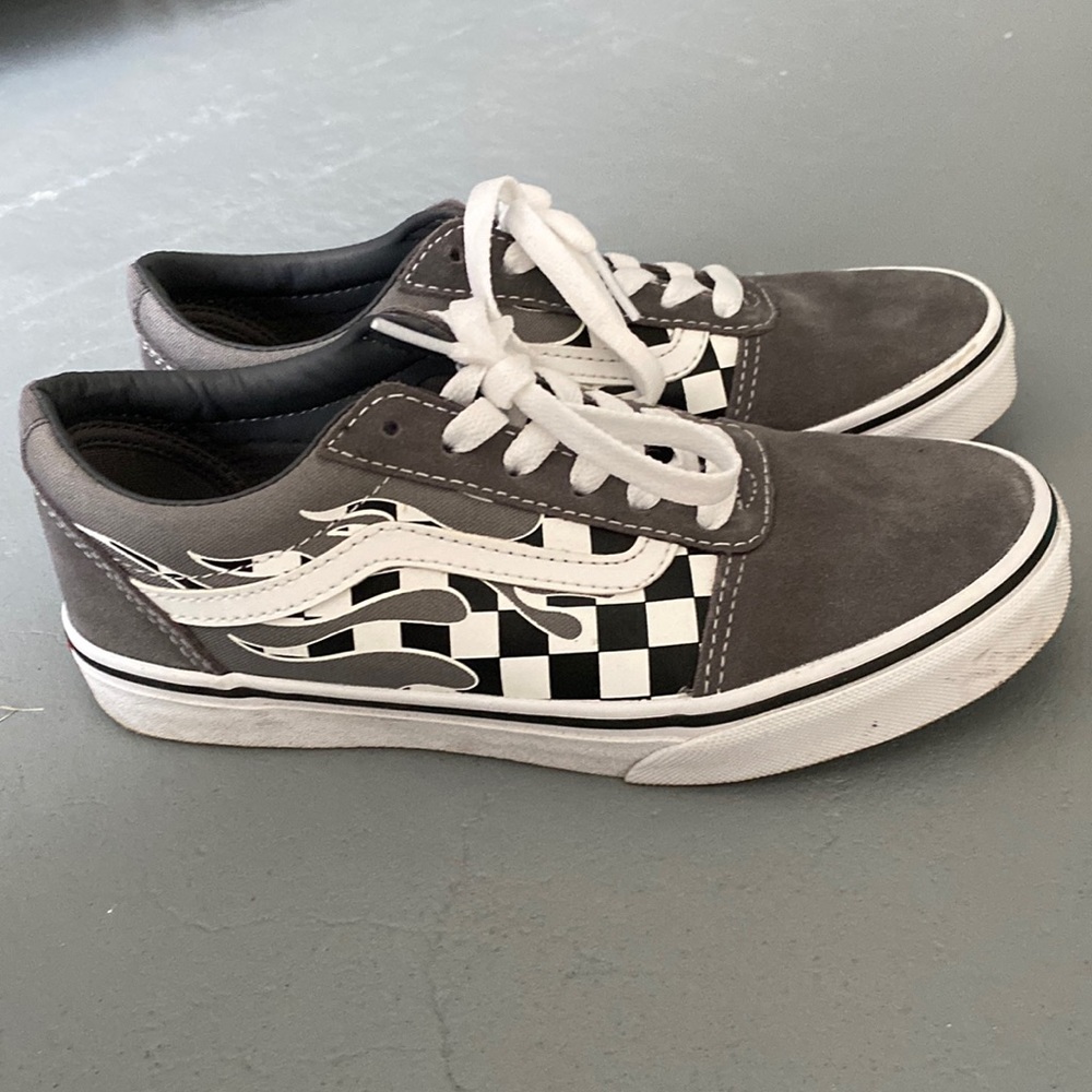 Vans checkered flame